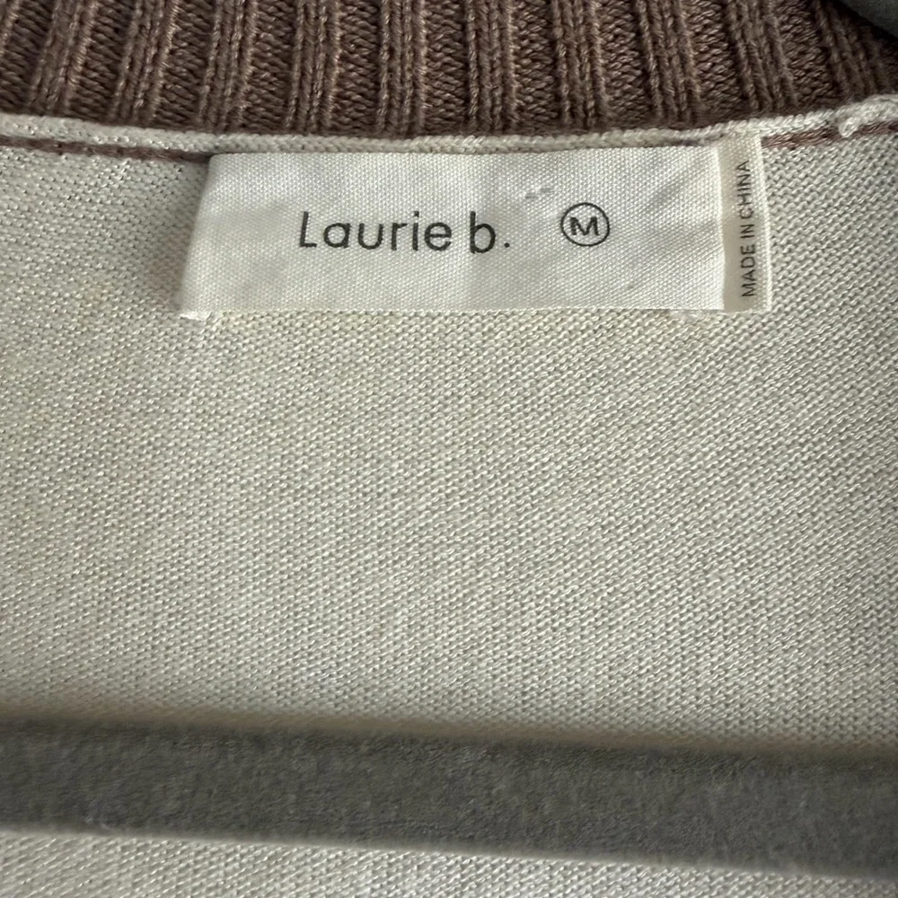 N/A silhouette 55% shoulder
